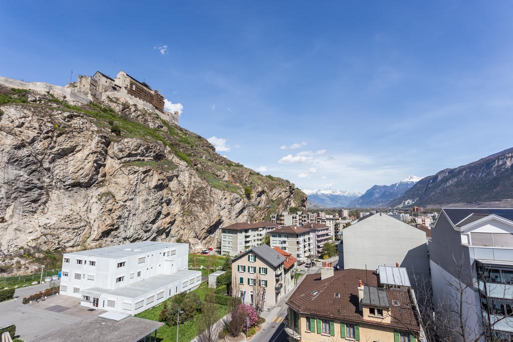 Hotel Du Rhone ซิยง ภายนอก รูปภาพ