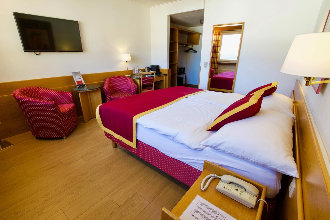 Hotel Du Rhone ซิยง ภายนอก รูปภาพ