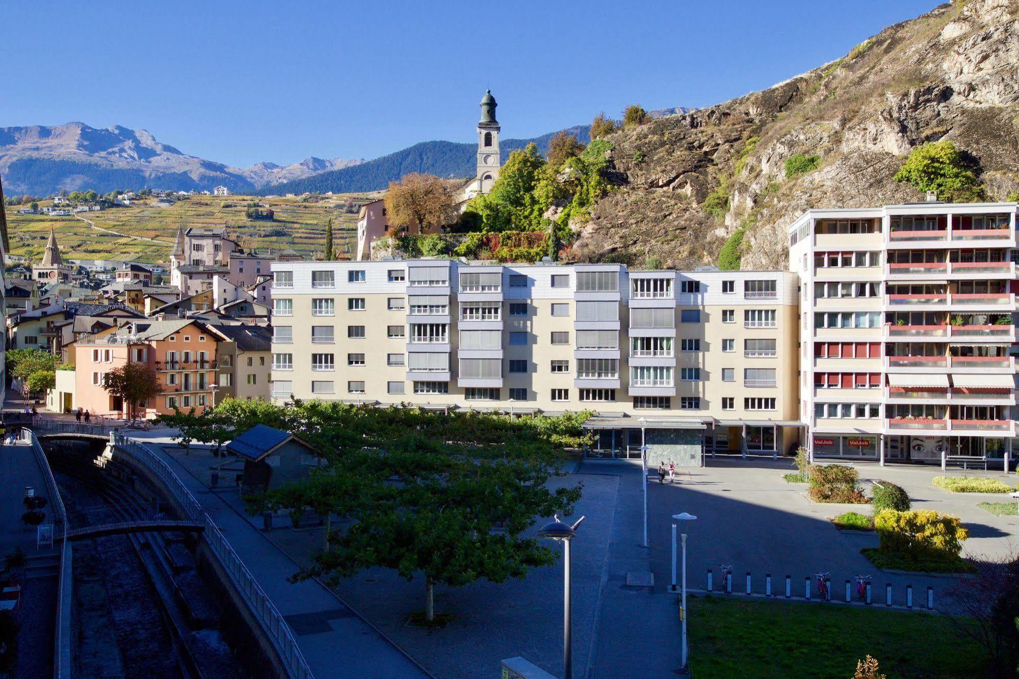 Hotel Du Rhone ซิยง ภายนอก รูปภาพ